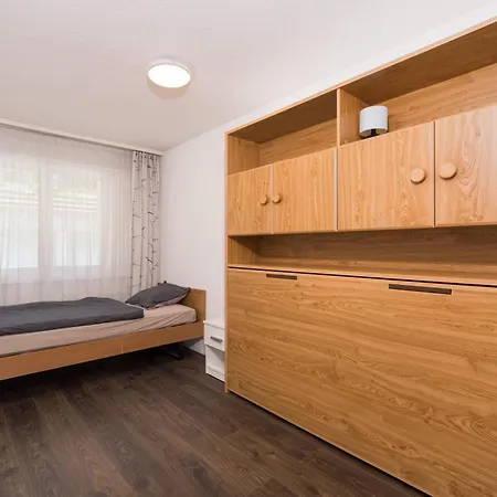 Bright 2br With Parking And Balcony Apartment *