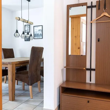 Apartment Bright 2br With Parking And Balcony